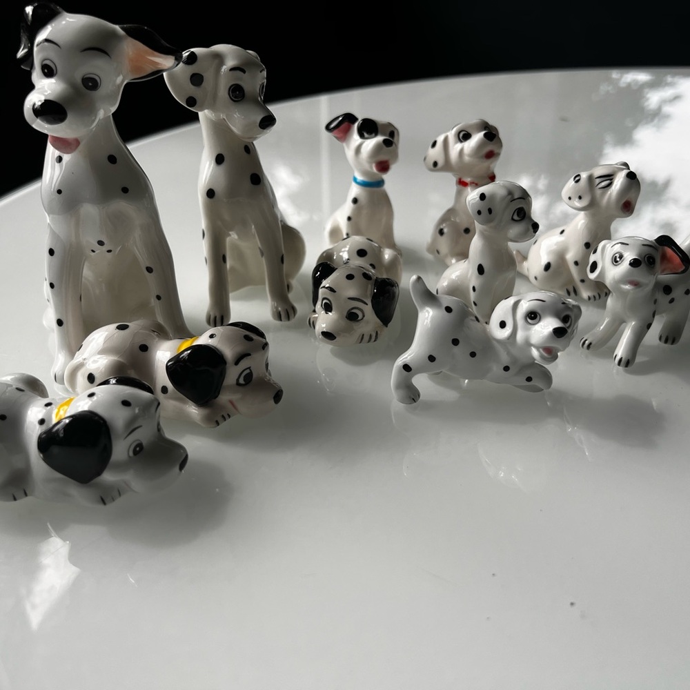 Vintage Disney 101 Dalmatian Figurines - Picture 3 of 7